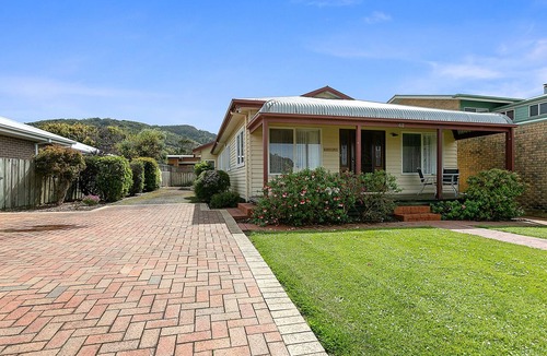 Apollo Bay House | Aunty Wins