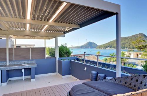 Shoal Bay Apartment | Aura Apartments Unit 12 59 Shoal Bay Road
