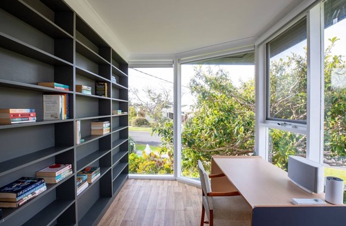 Queenscliff House | Aurora close to beach family friendly