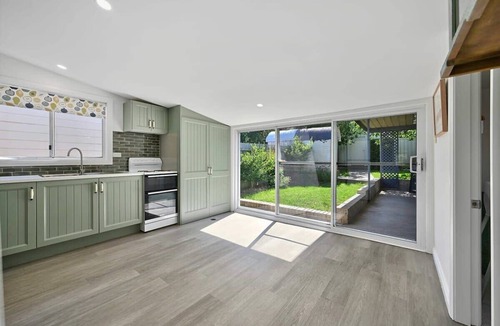 Orange East House | Autumn Leaf Cottage - Close to CBD, Heritage Charm