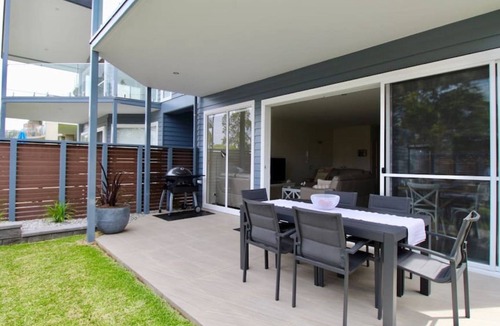 Huskisson Apartment | Avalon Apartment by Book Jervis Bay