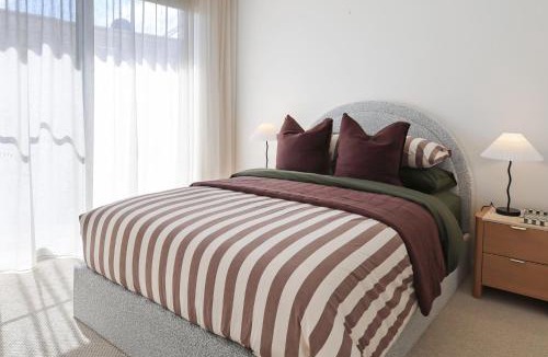 Ocean Grove House | Avenue Pool House, 3 bedroom, Garage, Aircon, Pool