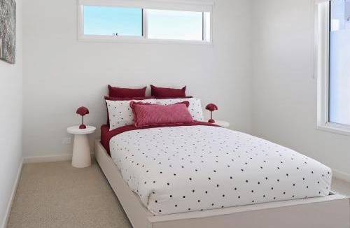 Ocean Grove House | Avenue Pool House, 3 bedroom, Garage, Aircon, Pool