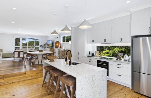 Avoca Beach House | AVOCA BEACH HOUSE - STYLISH RETREAT