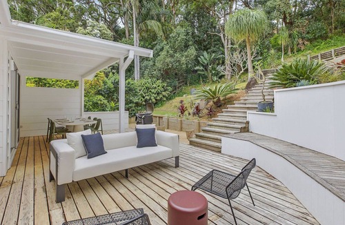 Avoca Beach House | AVOCA BEACH HOUSE - STYLISH RETREAT