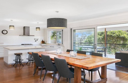 Avoca Beach House | AVOCA COAST HOUSE | Pool , WIFI | Accom Holidays
