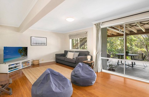 Avoca Beach House | AVOCA COAST HOUSE | Pool , WIFI | Accom Holidays