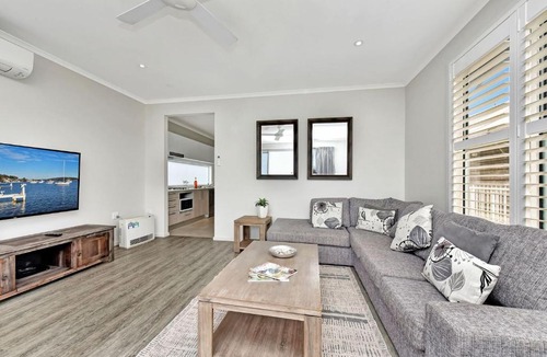 Caves Beach Villa | Azure Tides at Caves Beach Villas