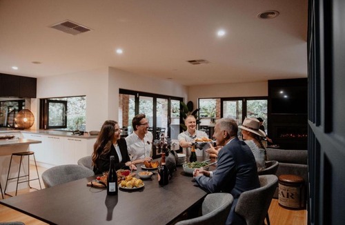Badger Creek House | Badger House - Stunning Entertainer Fire