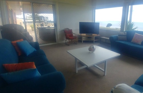 Portarlington House | Baieview Vacation Rental