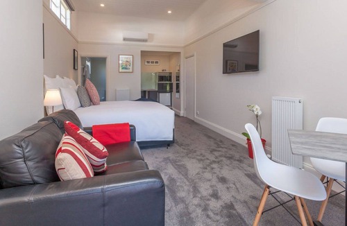 Daylesford Apartment | Balconies Lakeside | Studio Apartment 3