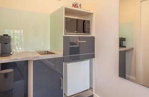 Daylesford Apartment | Balconies Lakeside | Studio Apartment 3