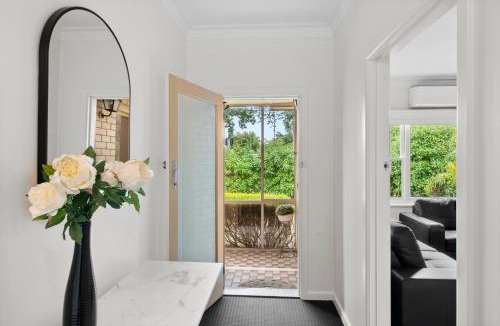 Redan House | Ballarat Central, Family or Work, Big Yard, Sleeps 6