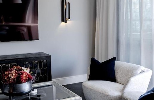 Newcastle Apartment | Balmoral on Scott - Harbour Front Perfection