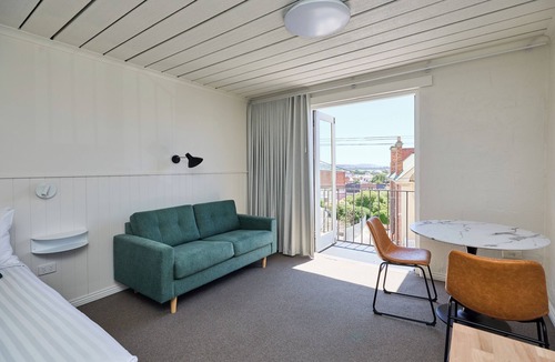 Launceston CBD Hotel | Balmoral On York
