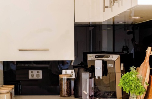 Frankston South House | Bangalay Palms - 4pm check out on Sundays*