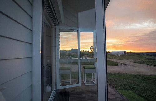 Seaton Cabin | Banjos Cabin Gippsland | Valley Pond Views