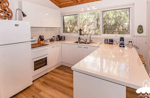 Sandy Point House | Banksia Beauty Stay 3 Pay 2 Winter Special