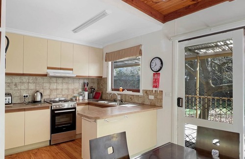 Halls Gap House | Banksia Cottage, 2Br Cottage Great Location close to walking tracks
