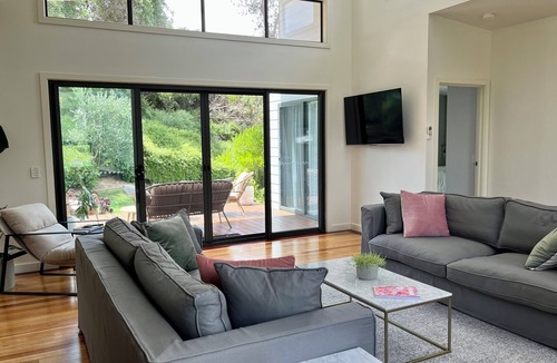 Venus Bay House | Banksia - EV charger and Linen provided