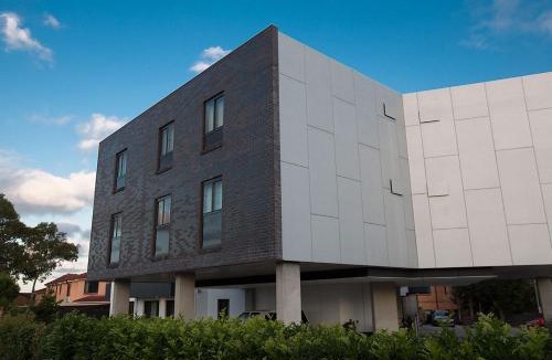 Chullora Hotel | Bankstown Motel 10