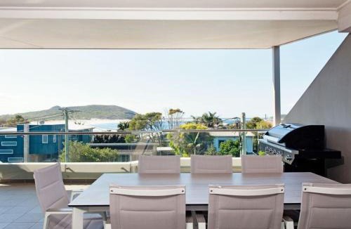 Fingal Bay Apartment | Barefoot Bliss 4, 6-10 Market Street - Surfside Apartments