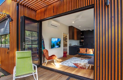 Pearl Beach House | Barefoot by HolidayCo.