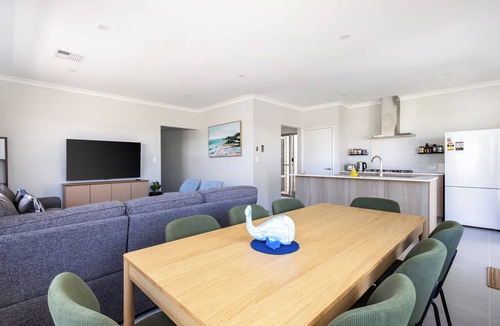Yanchep House | Barefoot2Beach | Swan BnB Management