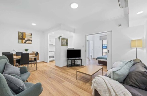 Northbridge Apartment | Bargain Apt Near RAC Arena w/Pool