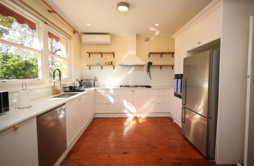 Lyndoch House | Barossa Cottage - Affordable 3-Bedroom House