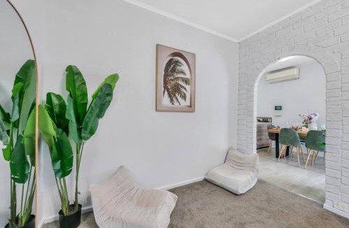 Elizabeth Downs House | Barossa Gateway - Elizabeth Family Brick House