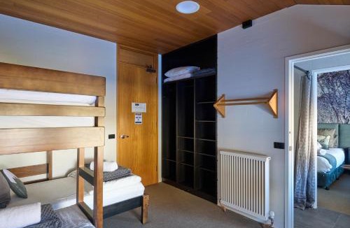Perisher Valley Hotel | Barrakee Ski Lodge