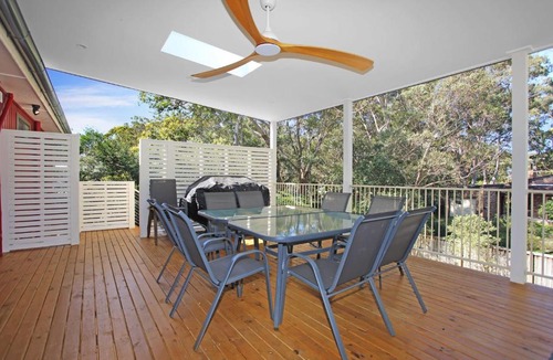 Hawks Nest House | Barralong Beach House