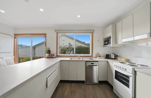 Warrane House | Bass Street Family Retreat Near Hobart & Eastlands