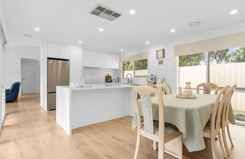 Blairgowrie House | Bay Beach Beauty - Walk to the beach!