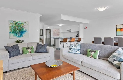 Nelson Bay Villa | Bay Bliss Coastal Villa within the CBD