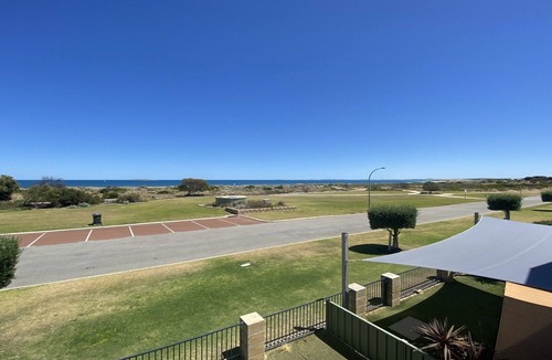 Jurien Bay Villa | Bay Dreamer, Unit 8 Seafront Estate