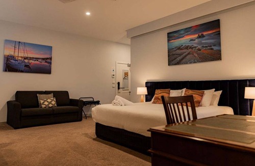 St Helens Apartment | Bay of Fires Holiday Suites ~ Suite 9