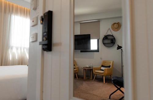 St Helens Hotel | Bay of Fires Holiday Suites - Town Centre