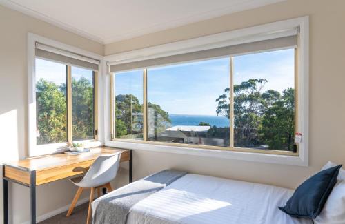Binalong Bay House | Bay View Escape