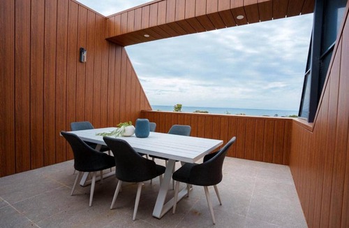 Portarlington House | Bayview Coastal Retreat – Modern 3BR Home