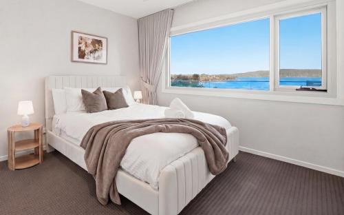 Tascott House | Bayview Luxe Retreat