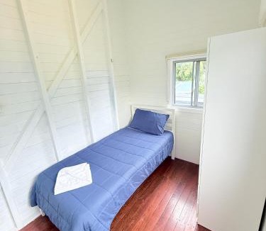 Emu Park Hostel | Beach accommodation with Shared facilities
