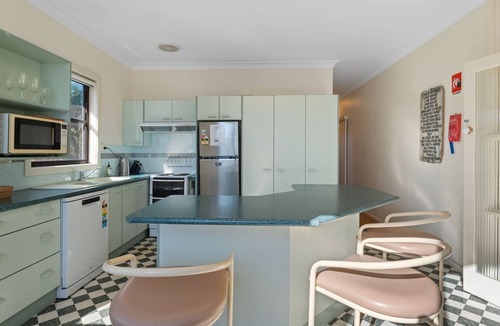 Shoal Bay House | Beach break garden units!