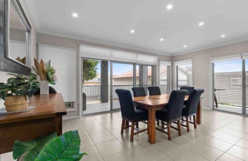 The Entrance North House | Beach Break Hideaway