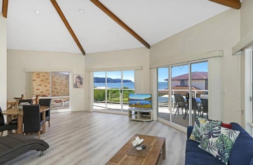 Umina Beach House | Beach Break - Umina Beach Water Views