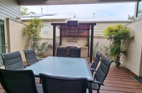 Point Lonsdale House | Beach Haven in OLD Lonnie