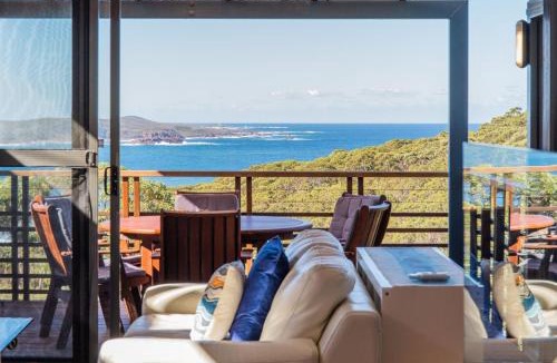 Boat Harbour House | Beach House 7, Air Conditioned, Wi-Fi, Foxtel, Linen, Communal Pool and Spa