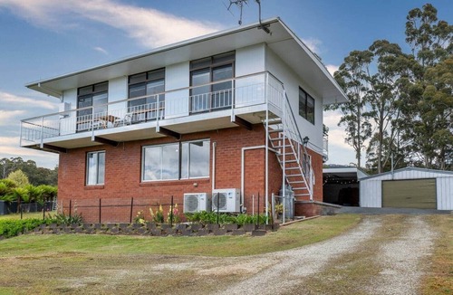 Adventure Bay House | Beach House at Quiet Corner