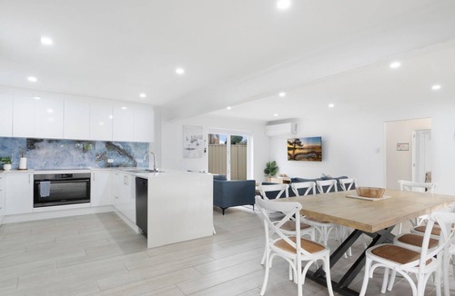 Toowoon Bay House | Beach House Ta Zott at Toowoon Bay